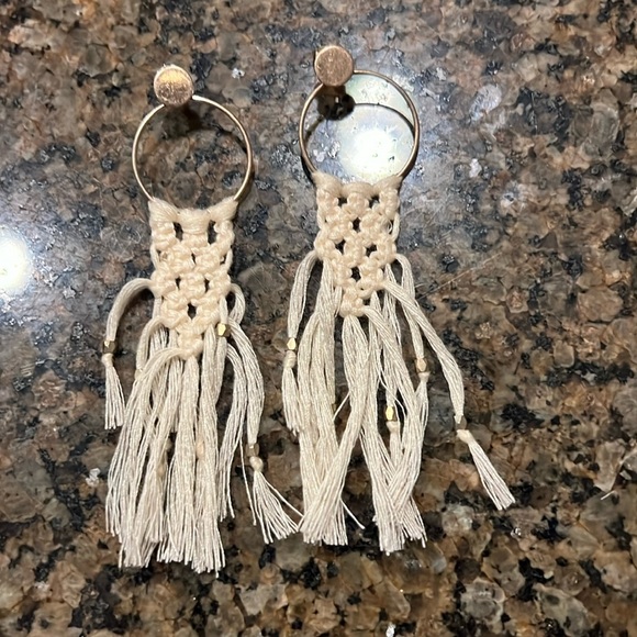 Earrings - Picture 1 of 2